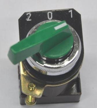 Selector Maneta Larga 1-0-2 A-8200 Ver.