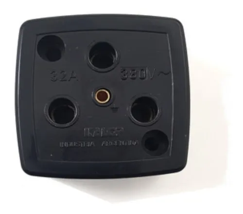 Base Industrial Negra 3x32A+T